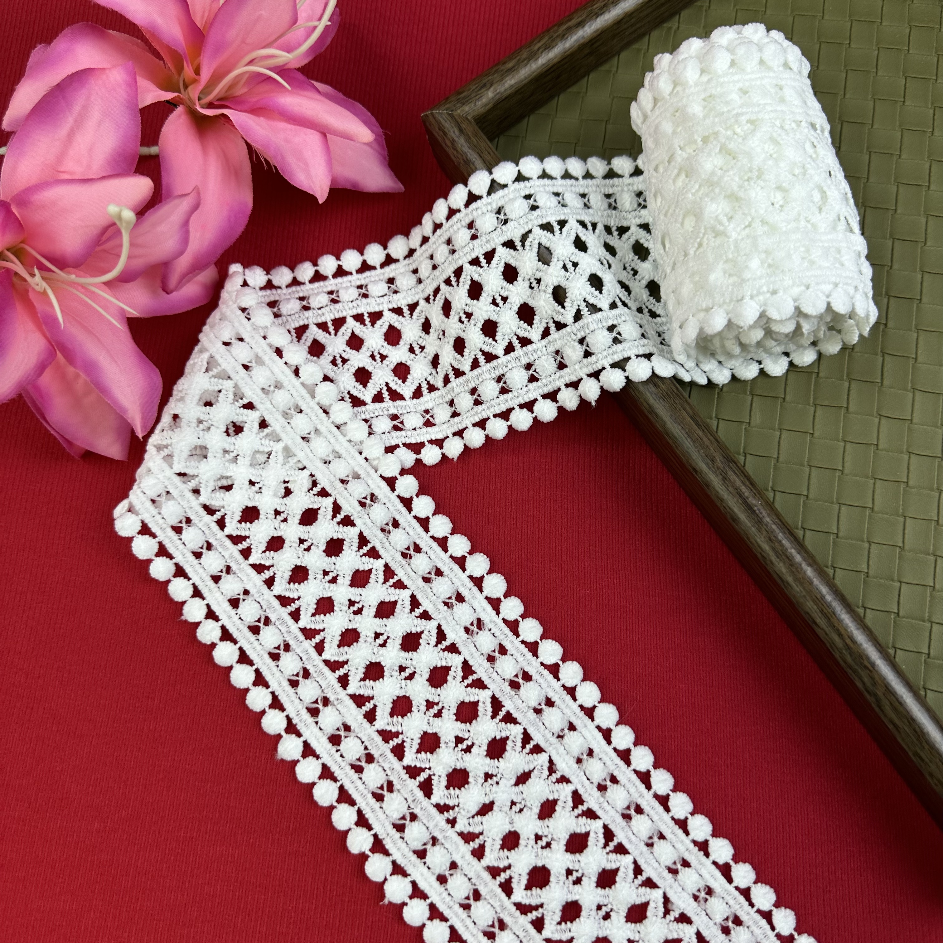 Geometric Hollow Dot Embroider - Sewing Garments 评论和价格