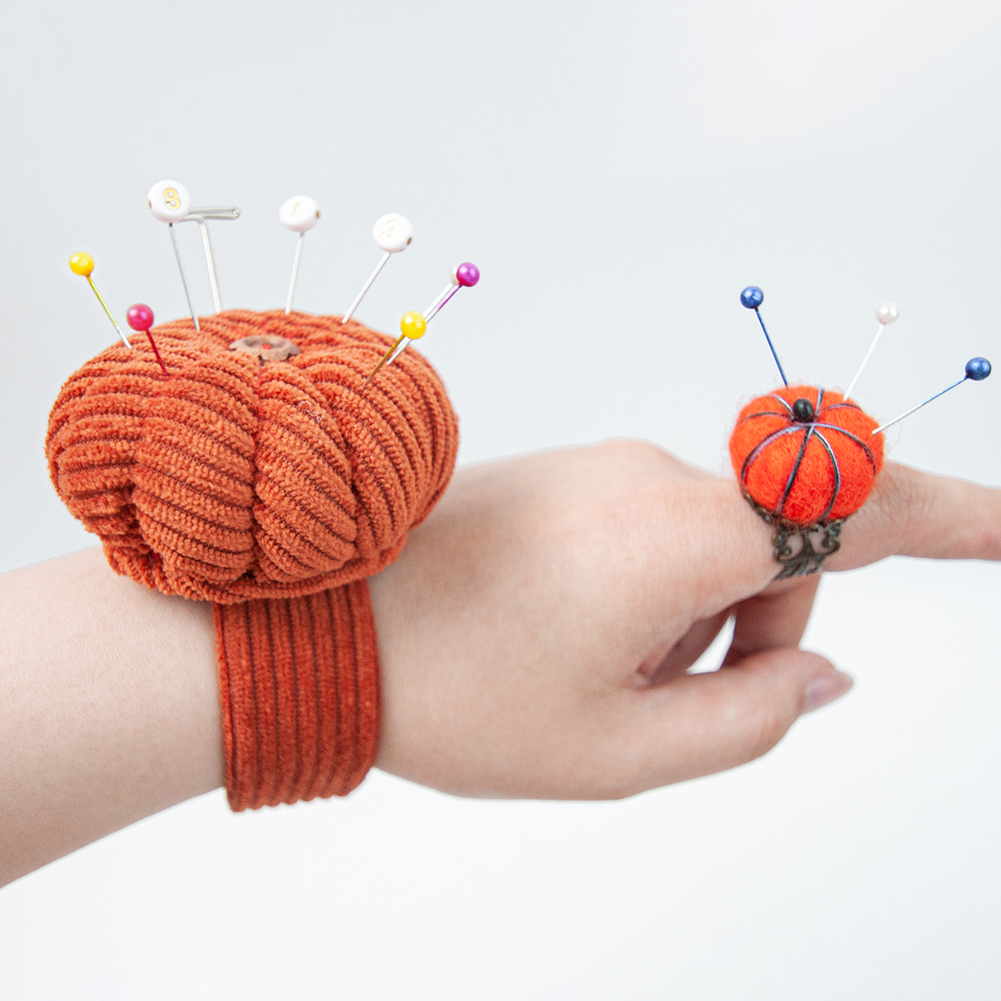 Pumpkins Wrist Pin Cushion Set - Sewing Pin Cushion 评论和价格